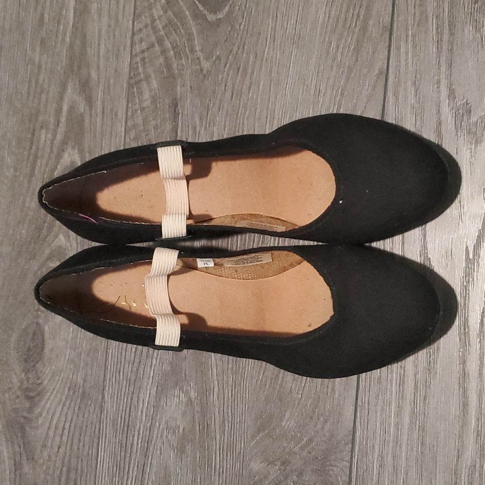 Bloch Character shoes style 314, size 7, RAD grade 3 and up